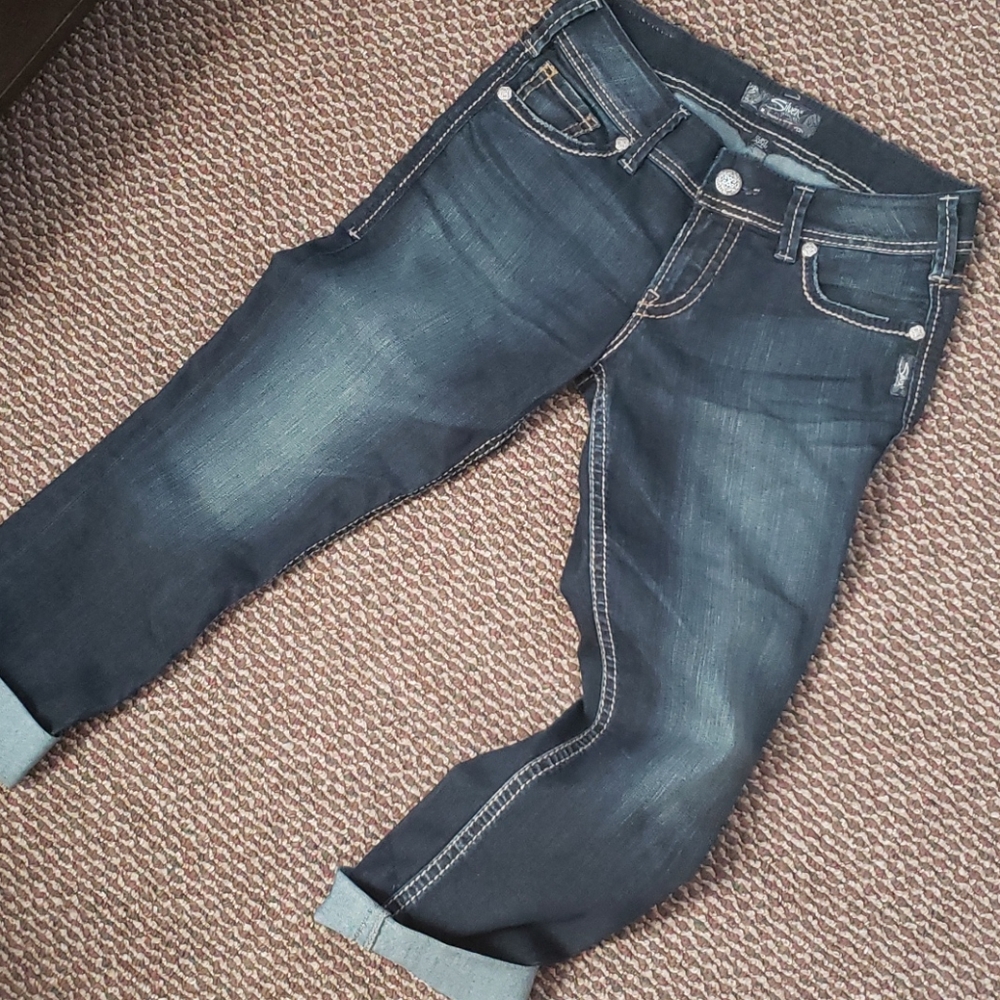 Size 28 women's jeans